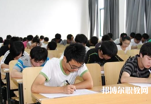 2025萍鄉(xiāng)公辦中專(zhuān)學(xué)校最新排名前三名單