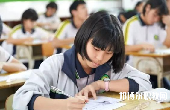 2025德陽(yáng)中專學(xué)校最新排名前三名單